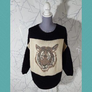 Hua Ji Sie Black & Ivory Fuzzy Knit Oversized Sweater w/ Tiger Face